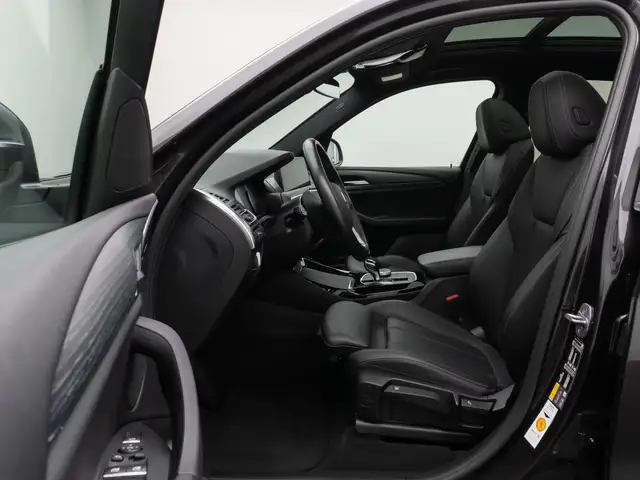 BMW X3 view 19