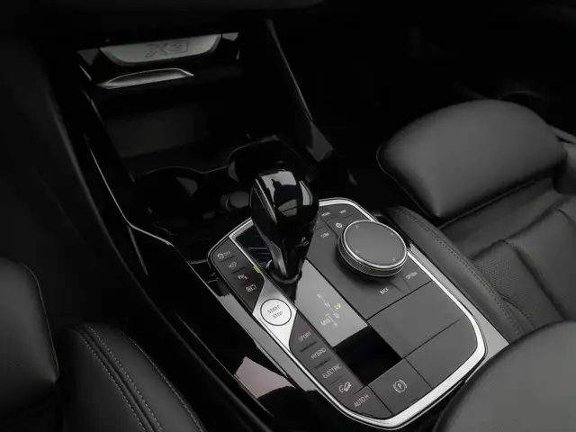 BMW X3 view 22