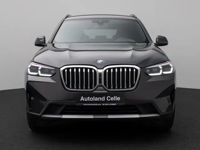BMW X3 view 2