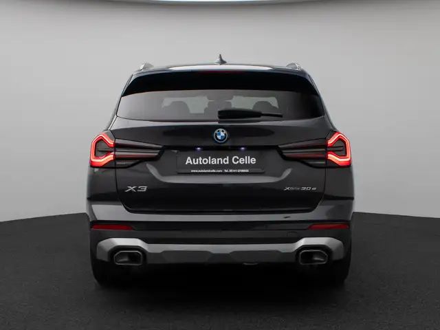 BMW X3 view 8