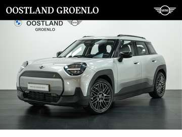 SE Essential / LED / Parking Assistant / 18" Night