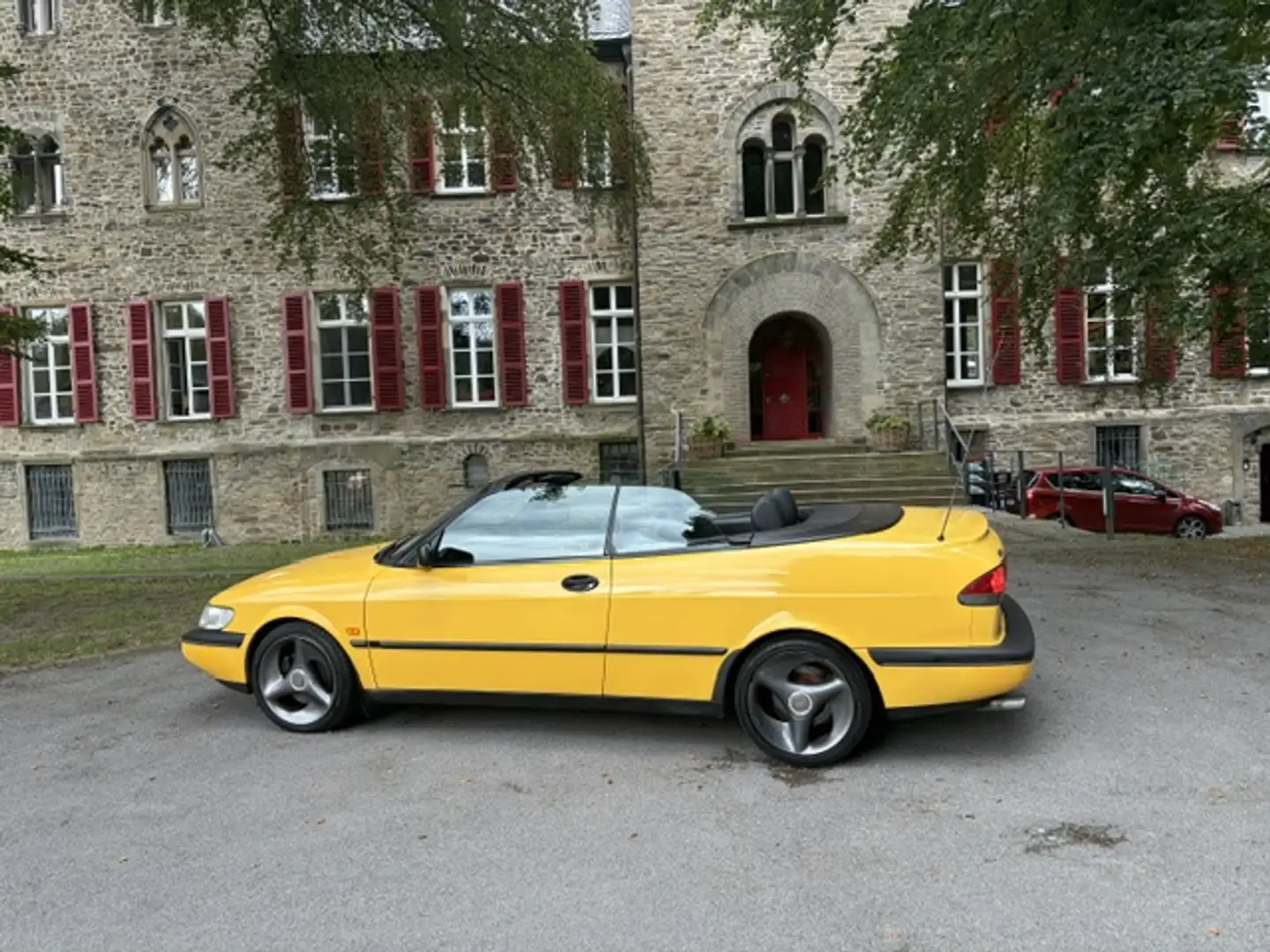 Saab 900 Saab 900 2.0i SE Mellow Yellow Gelb - 1