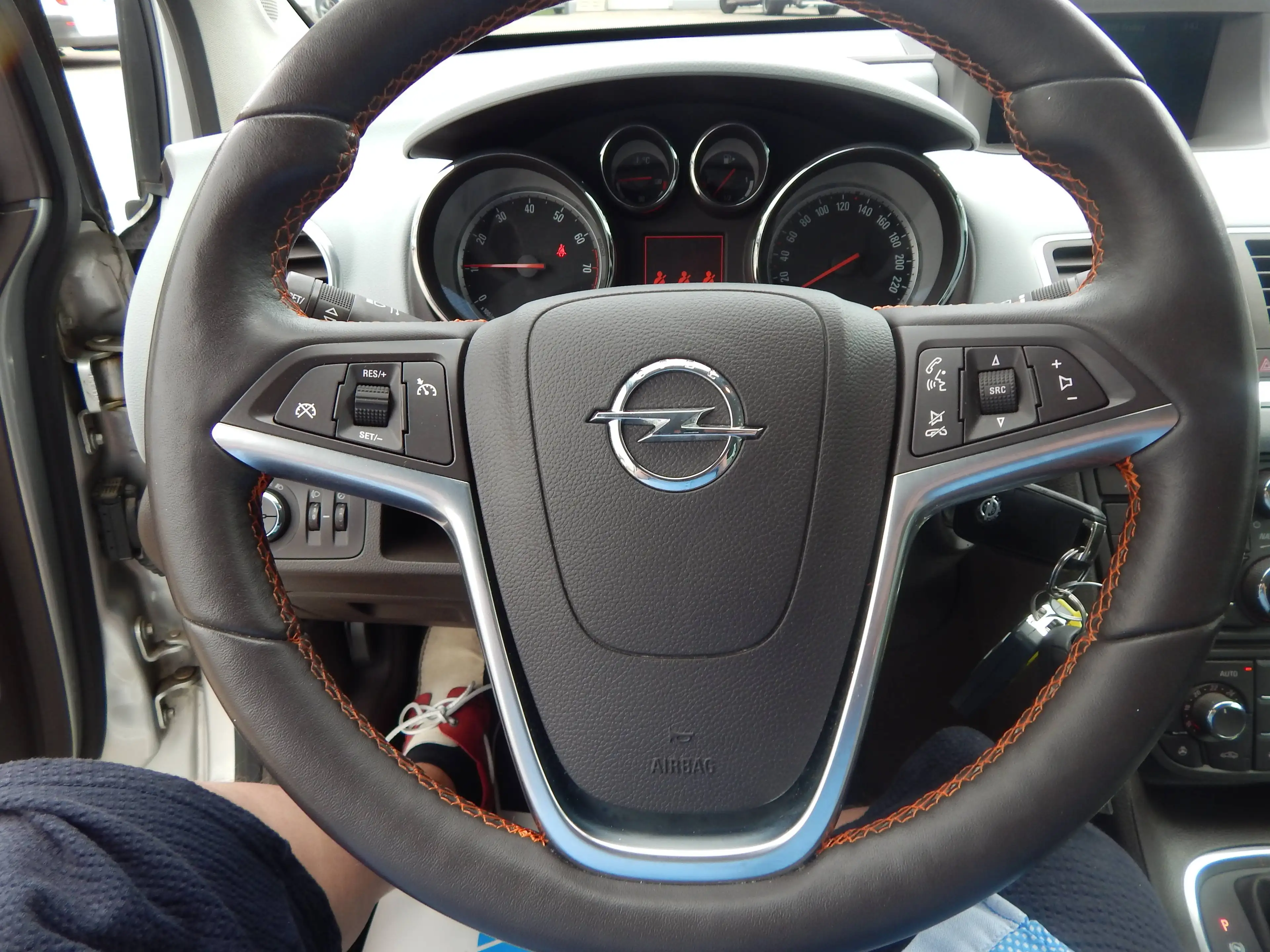 Opel Meriva Innovation*LEDER*SITZH*8xLM*LENKRAD*PDC*TÜV*STANDHEIZ** — photo 15