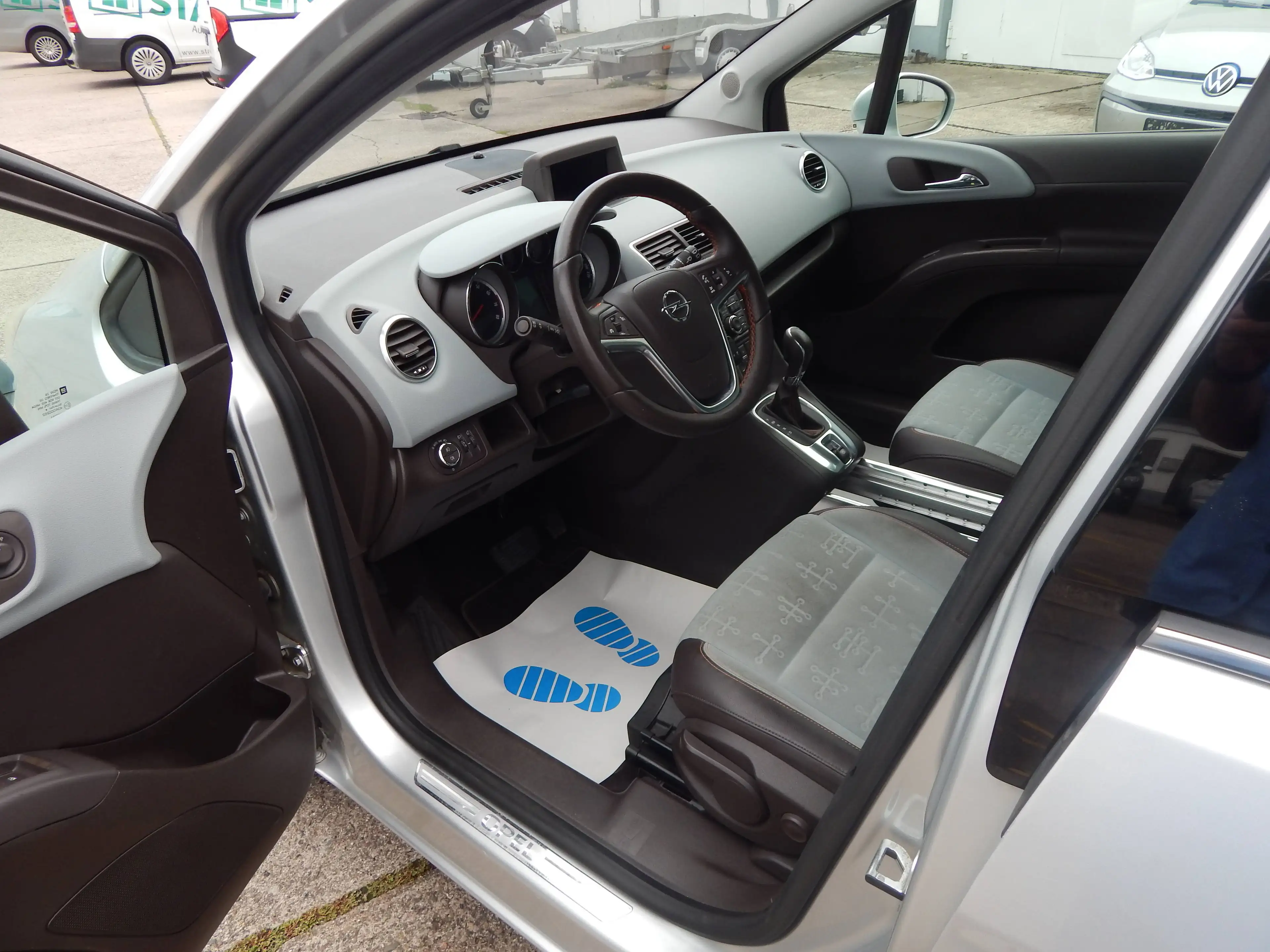 Opel Meriva Innovation*LEDER*SITZH*8xLM*LENKRAD*PDC*TÜV*STANDHEIZ** — photo 11