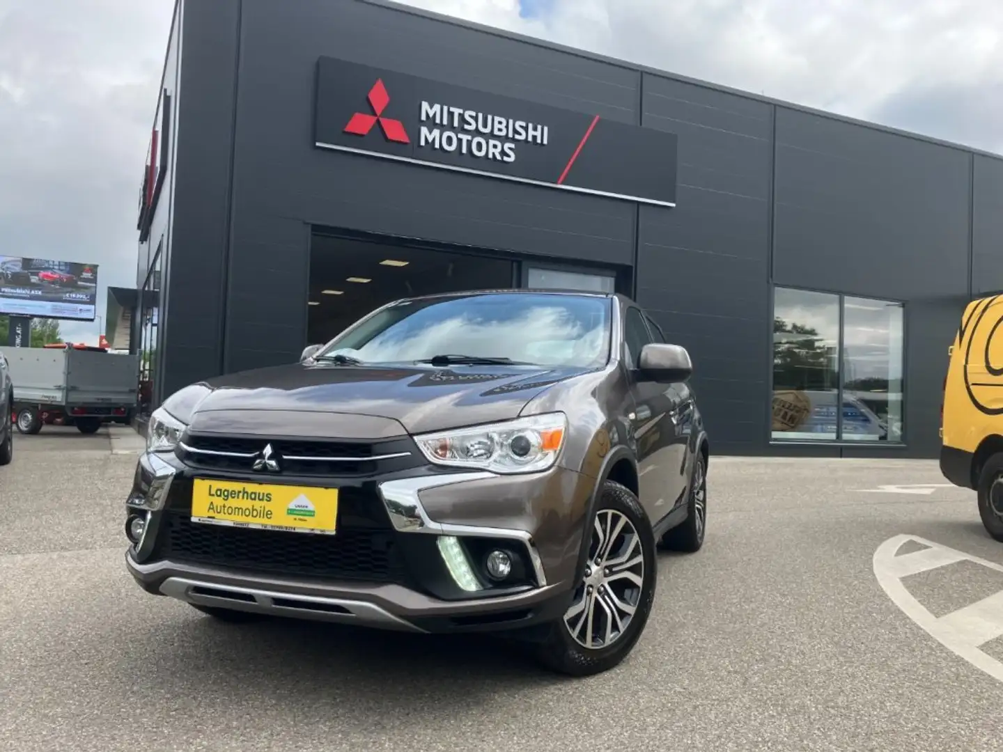 Mitsubishi ASX 1,6 MIVEC 2WD Inform Plus ohne AS&G 18 Braun - 1