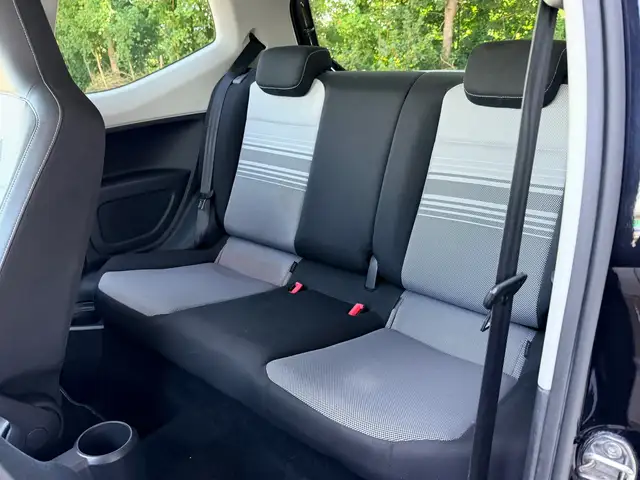 Volkswagen Up! view 14