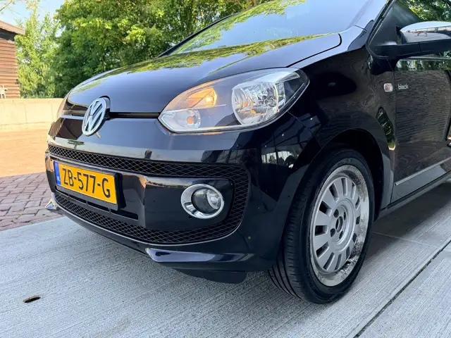 Volkswagen Up! view 10