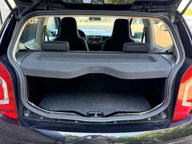 Volkswagen Up! view 15