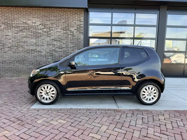 Volkswagen Up! view 7