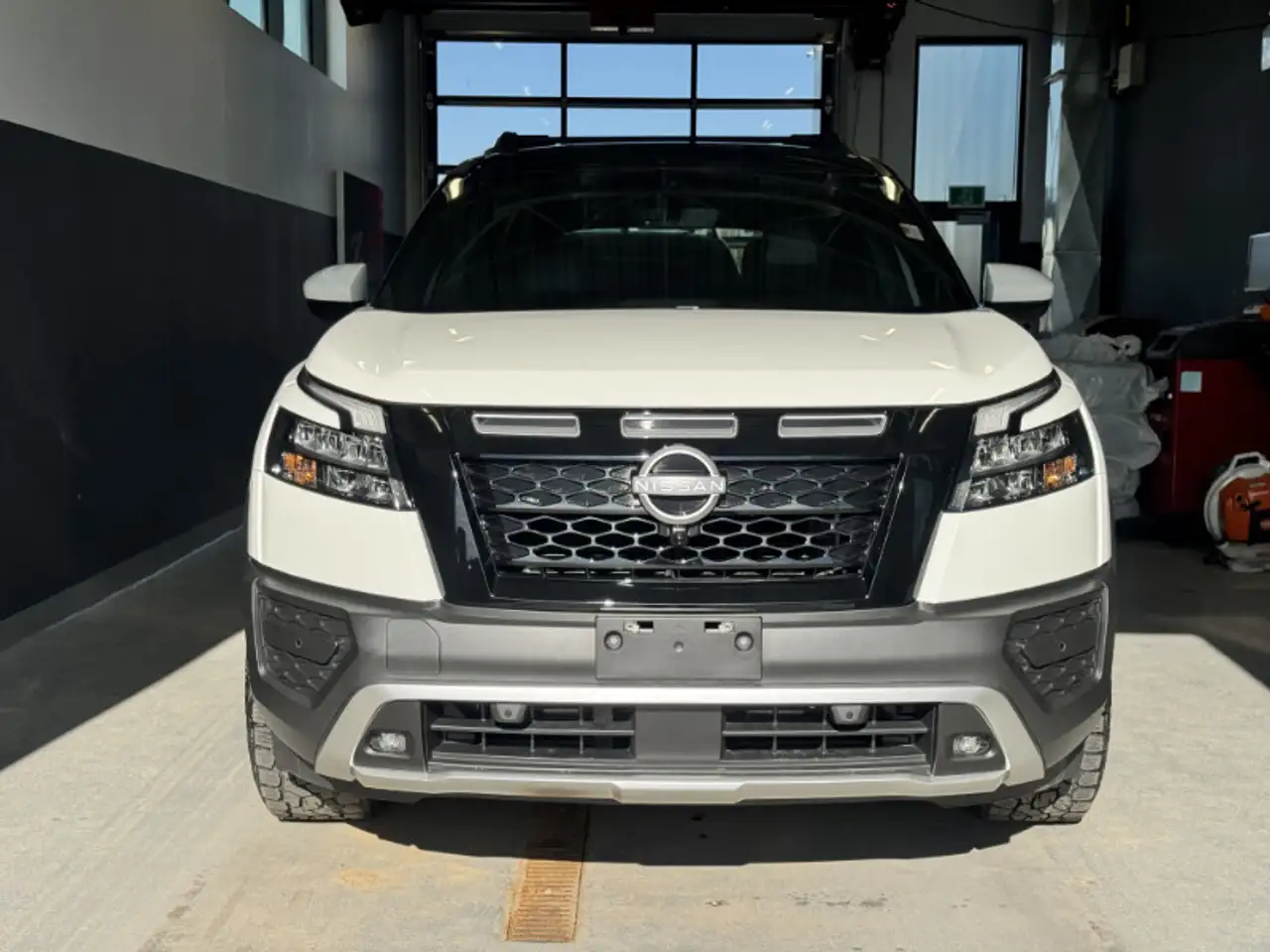 Nissan Pathfinder снимка Nissan Pathfinder