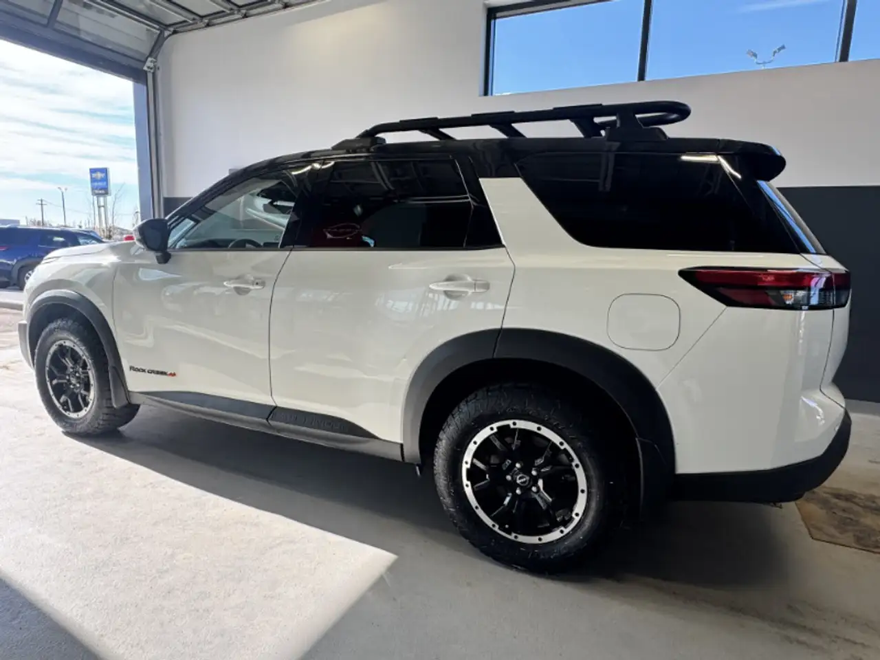 Nissan Pathfinder снимка Nissan Pathfinder