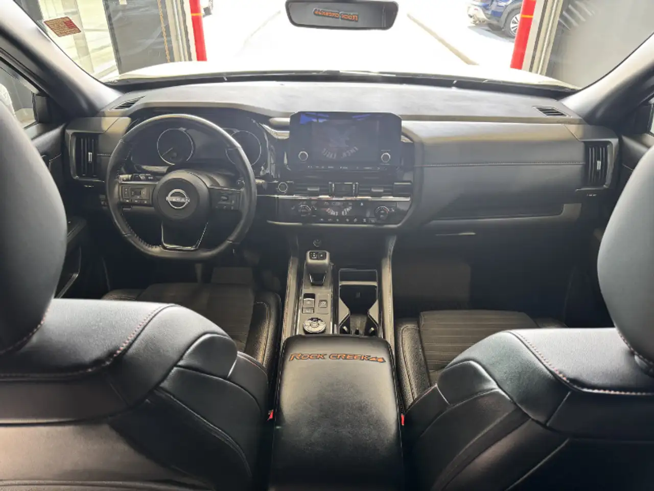 Nissan Pathfinder снимка Nissan Pathfinder