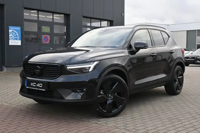 Volvo XC40 B3 DKG Plus Black Edition*FSHZG*360*ACC*AHK