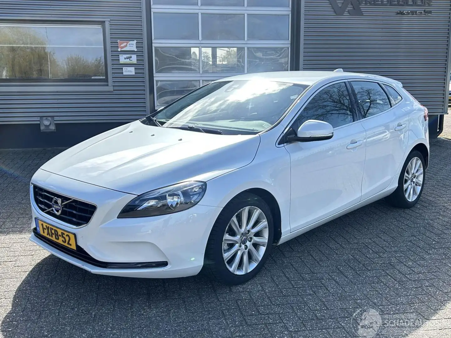 Volvo V40 V-40 1.6 T2 Summum Blanco - 1