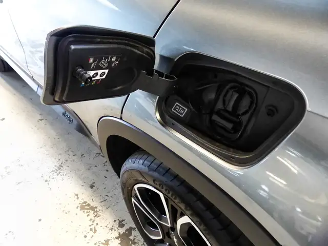 Jeep Avenger view 18