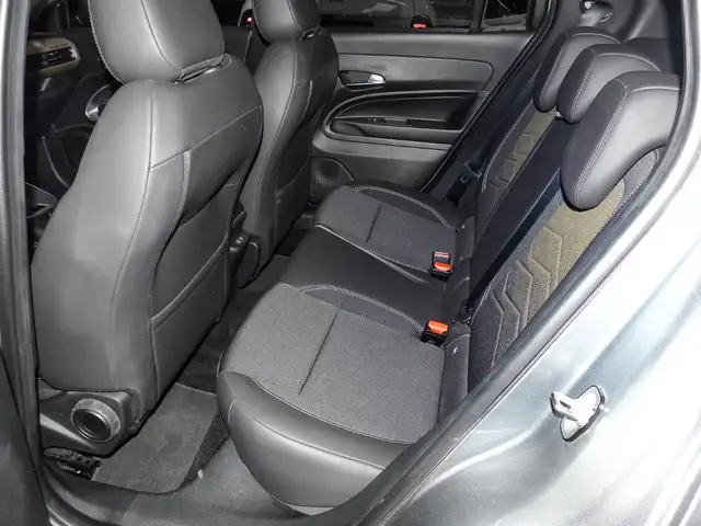 Jeep Avenger view 16