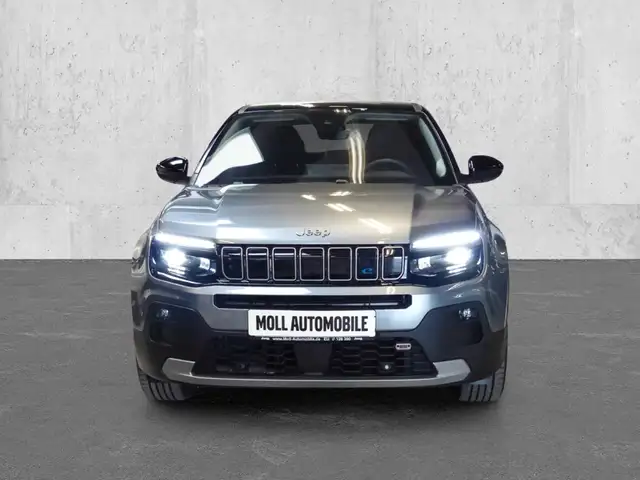 Jeep Avenger view 3