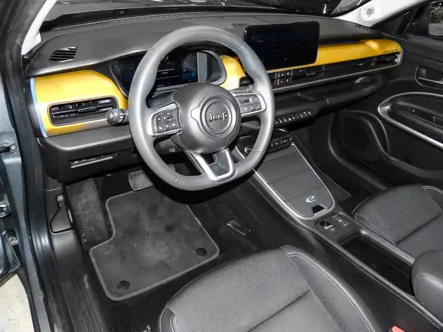 Jeep Avenger view 7