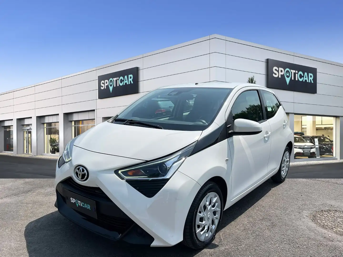 Toyota Aygo 5 Porte 1.0 VVT-i x-business fun Білий - 1