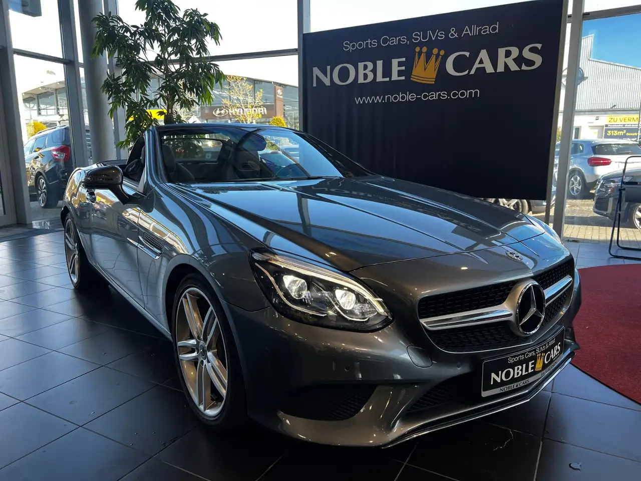 Mercedes-Benz SLC 300