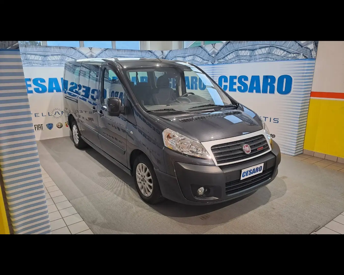 Fiat Scudo 2.0 MJT/165 DPF PL Panorama Executive 5 posti (M1) Blau - 1