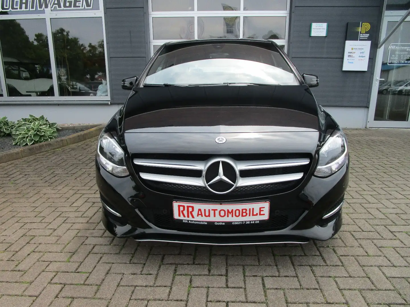 Mercedes-Benz B 180 Navi Kamera PDC Schwarz - 2