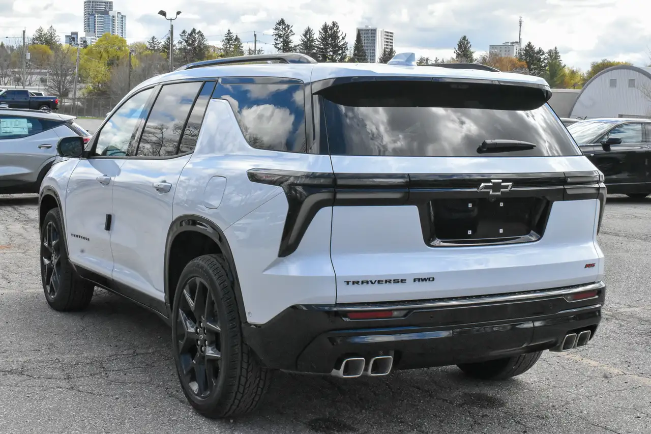 Chevrolet Traverse снимка Chevrolet Traverse