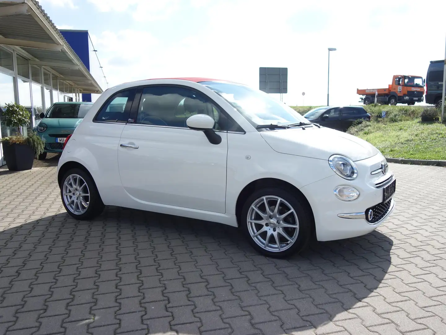 Fiat 500C Lounge * 7"Navi/Klimaautomatik/PDC* Weiß - 2