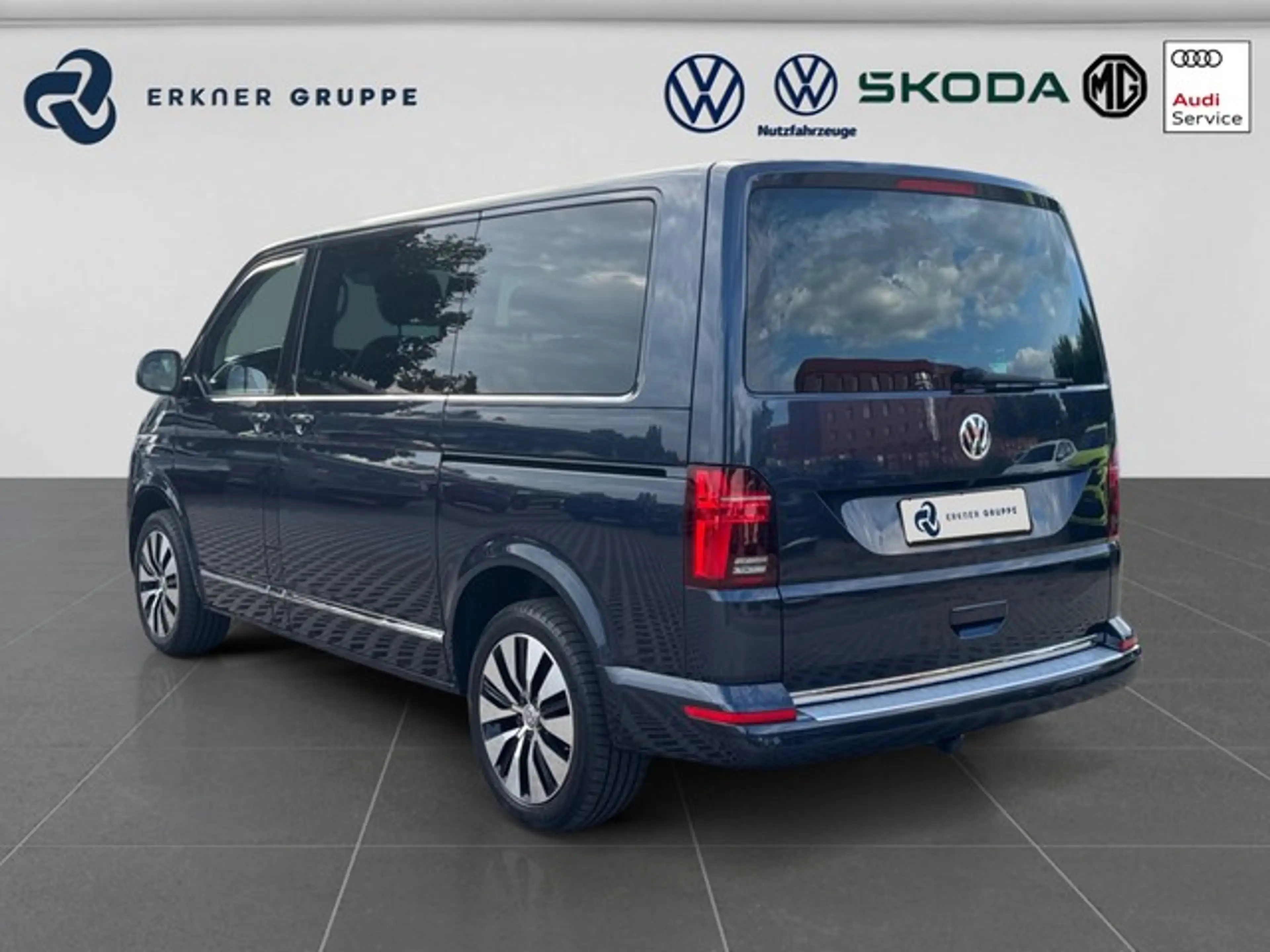 Volkswagen T6.1 Multivan T6.1 Multivan 2.0TDI DSG 4M+Highline+ACC+AHK+Ka... — photo 3