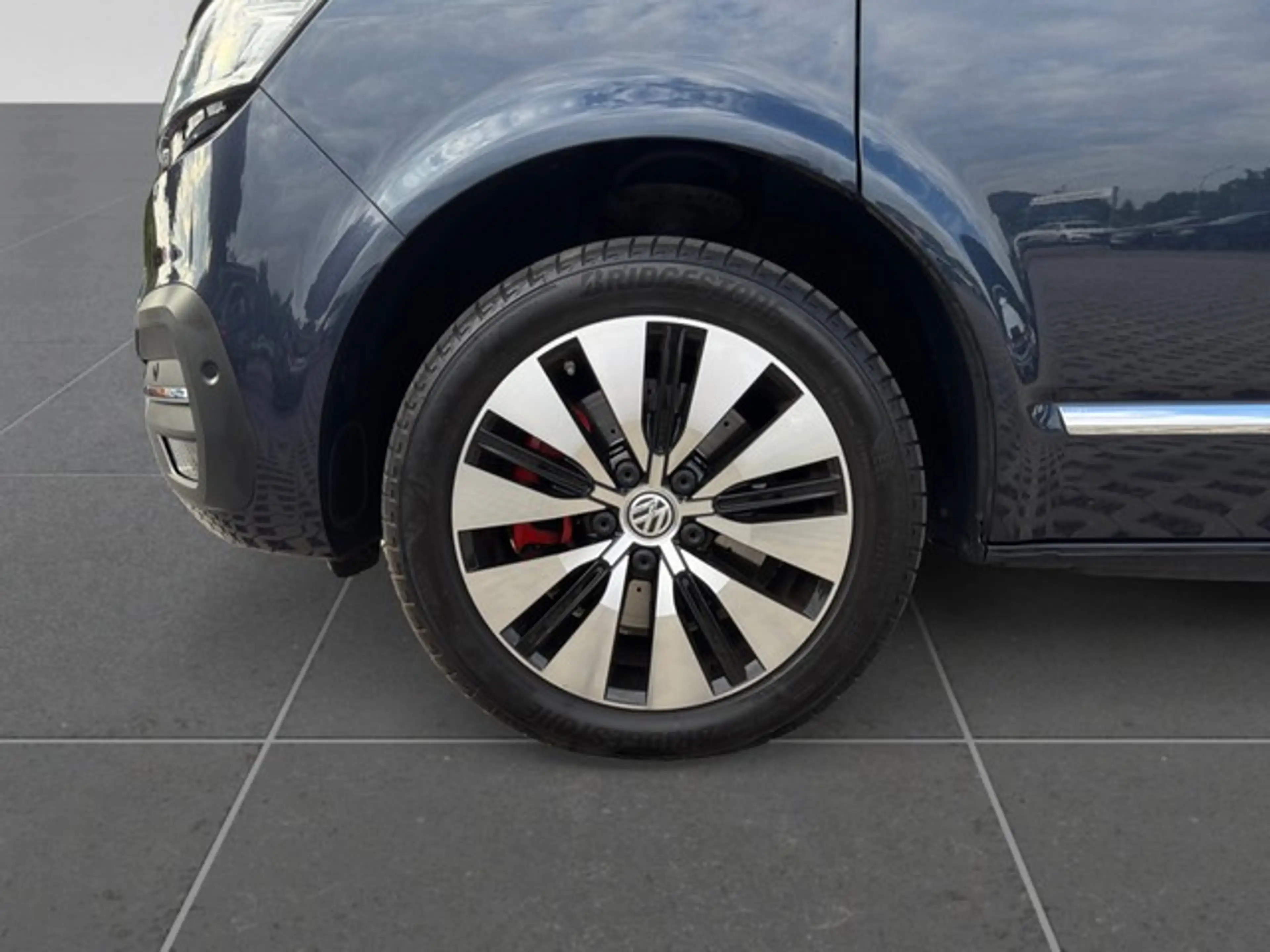 Volkswagen T6.1 Multivan T6.1 Multivan 2.0TDI DSG 4M+Highline+ACC+AHK+Ka... — photo 9