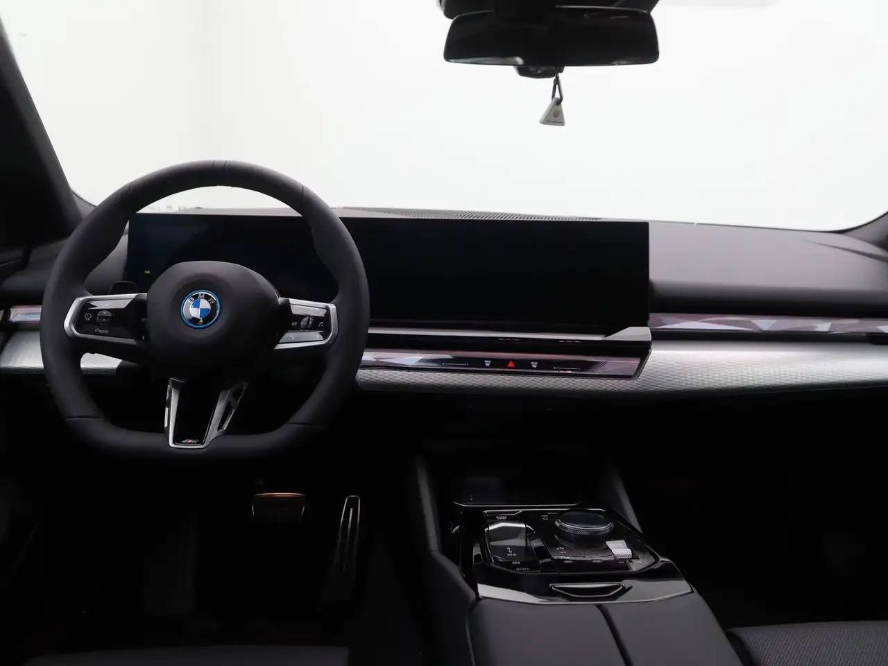 BMW i5 2026 — фото 15