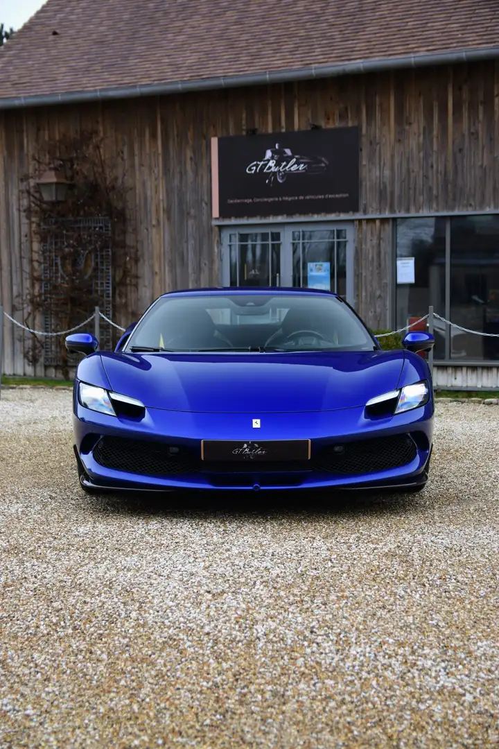 Ferrari 296 GTB Blue Elettrico - Carbone - Daytona Seats Blau - 2