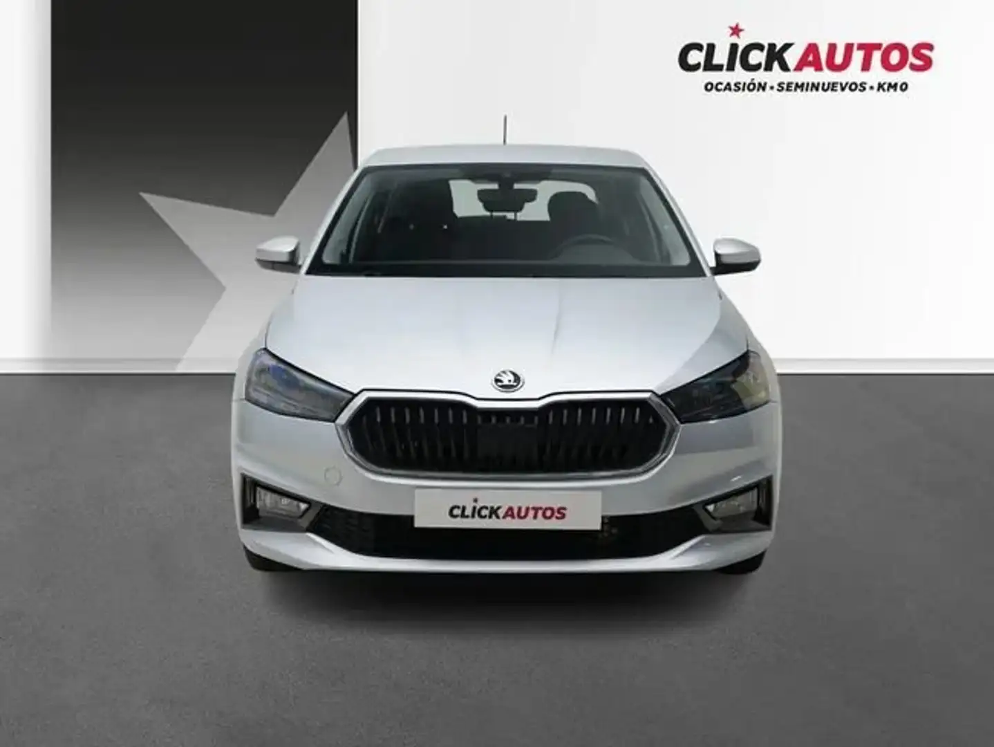 Skoda Fabia 1.0 TSI Selection DSG 85kW Plateado - 2