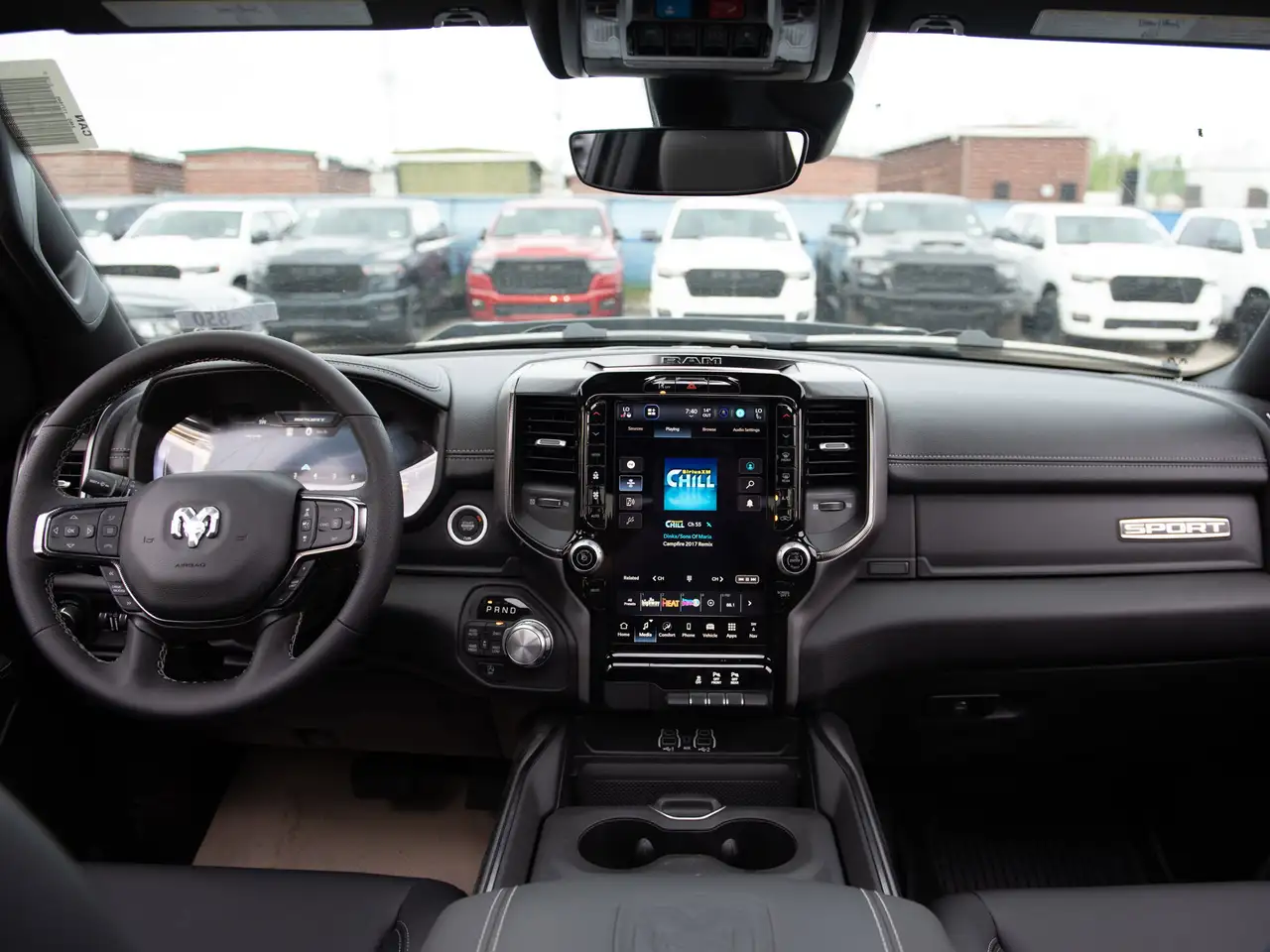 RAM 1500 снимка RAM 1500