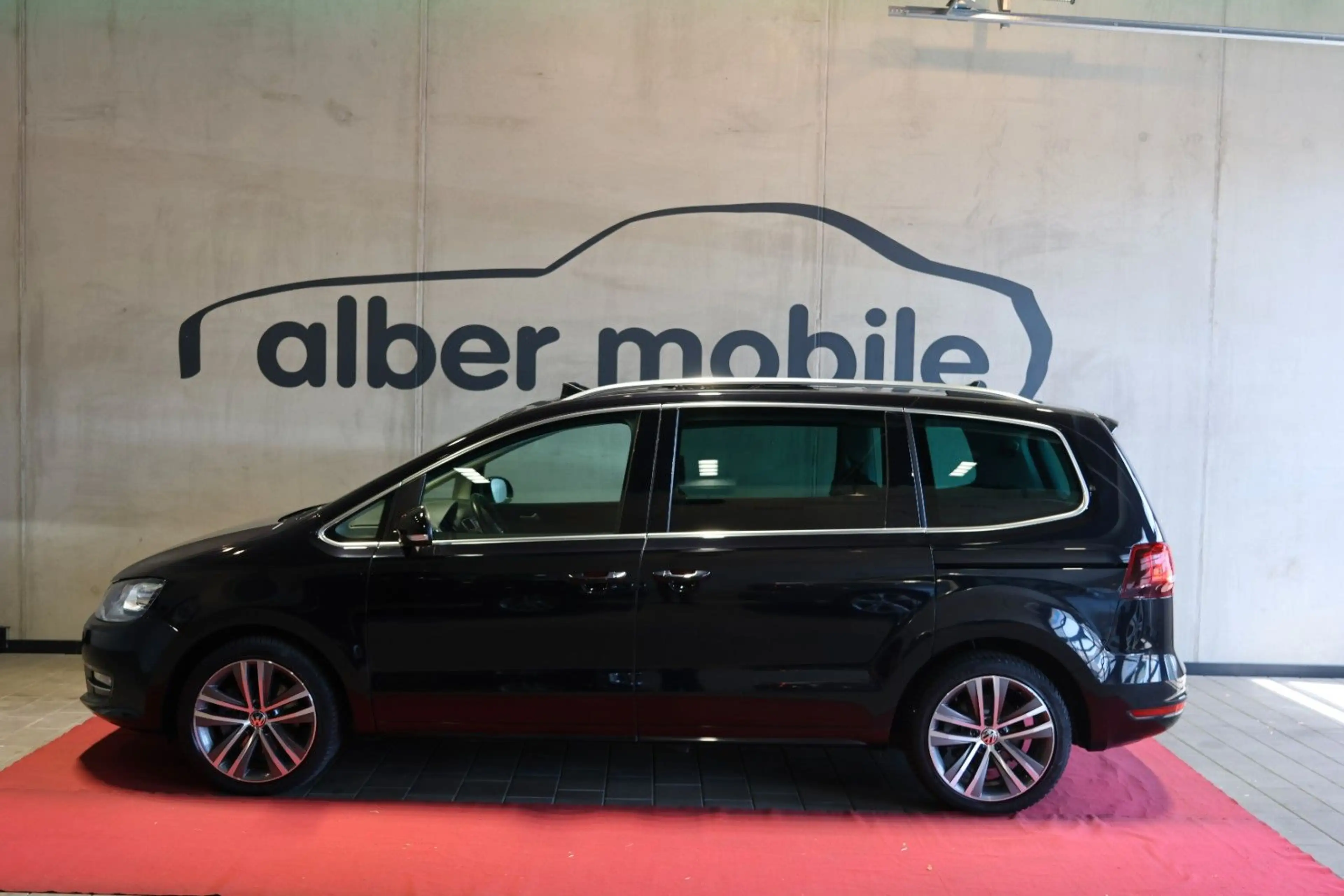 Volkswagen Sharan Highline Pano AHK Kam Alcantara 7-Sitze — photo 2