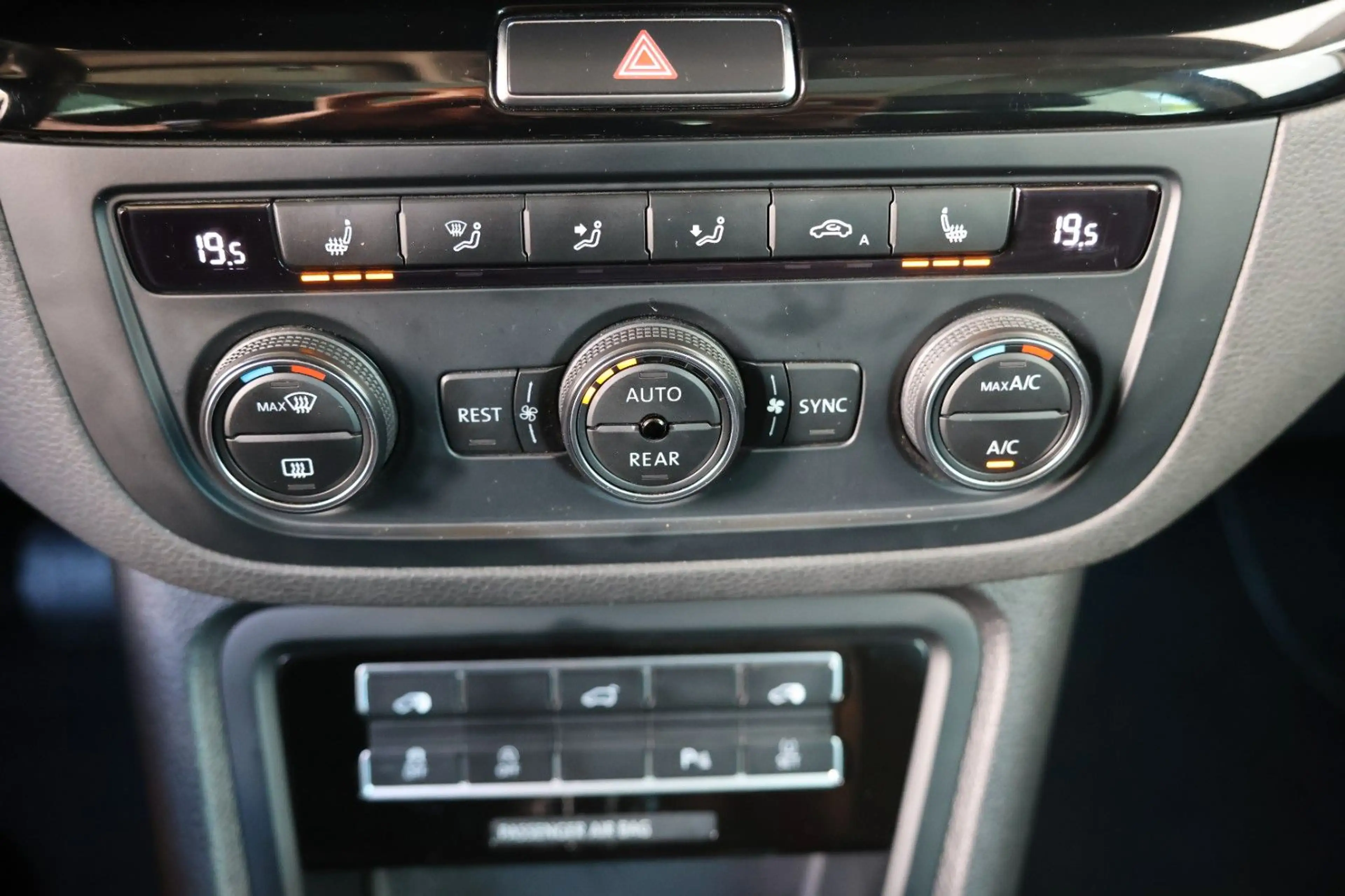 Volkswagen Sharan Highline Pano AHK Kam Alcantara 7-Sitze — photo 15
