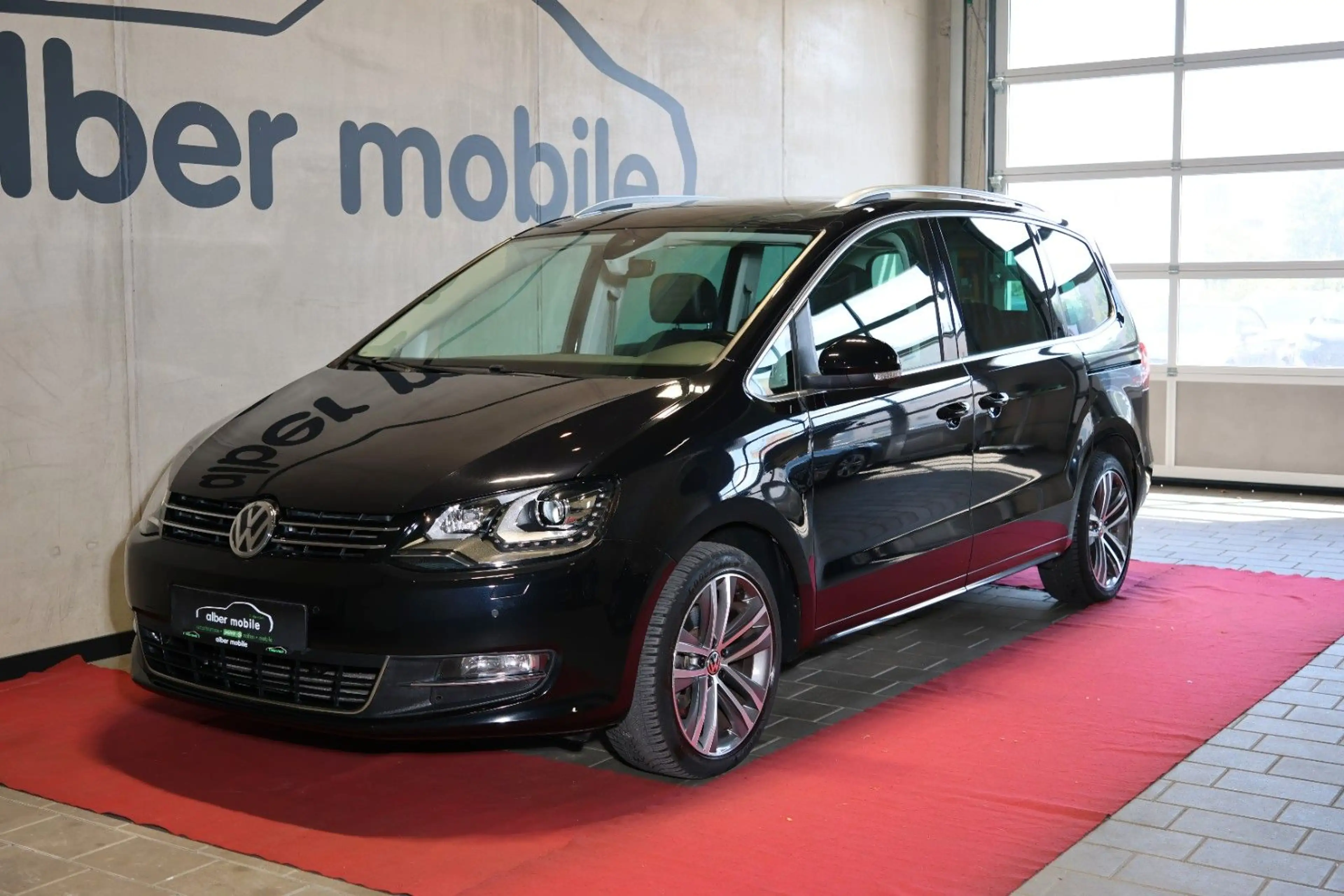 Volkswagen Sharan Highline Pano AHK Kam Alcantara 7-Sitze