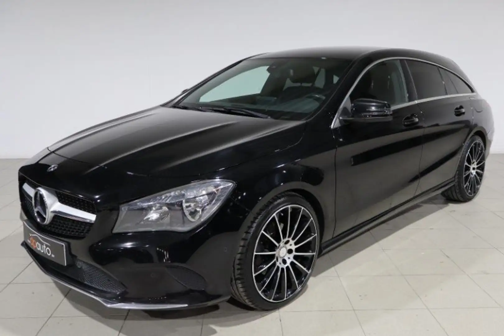 Mercedes-Benz CLA 180 CLA Shooting Brake 180 d 7G-DCT Urban - 2