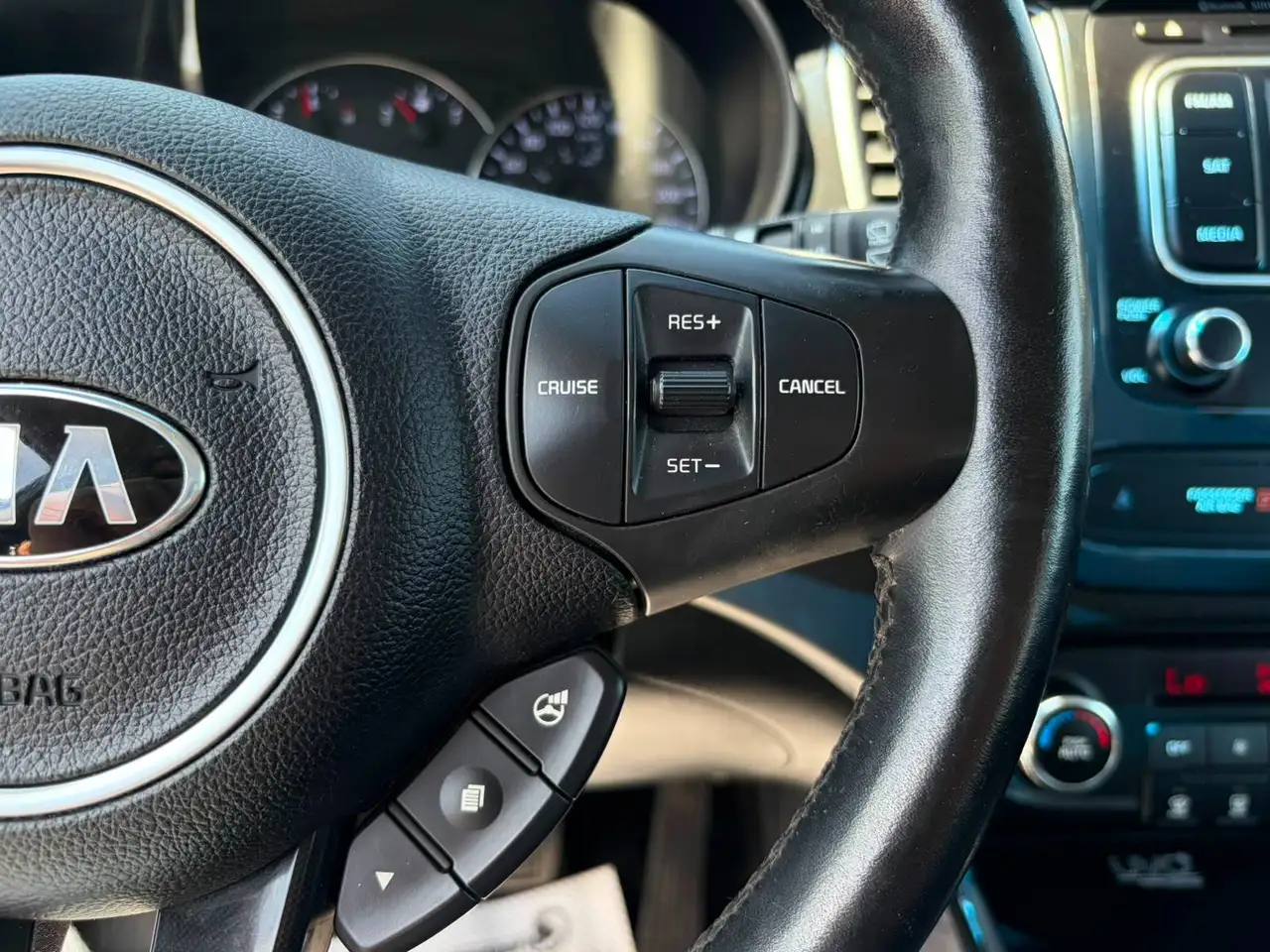 Kia Rondo fotografie Kia Rondo
