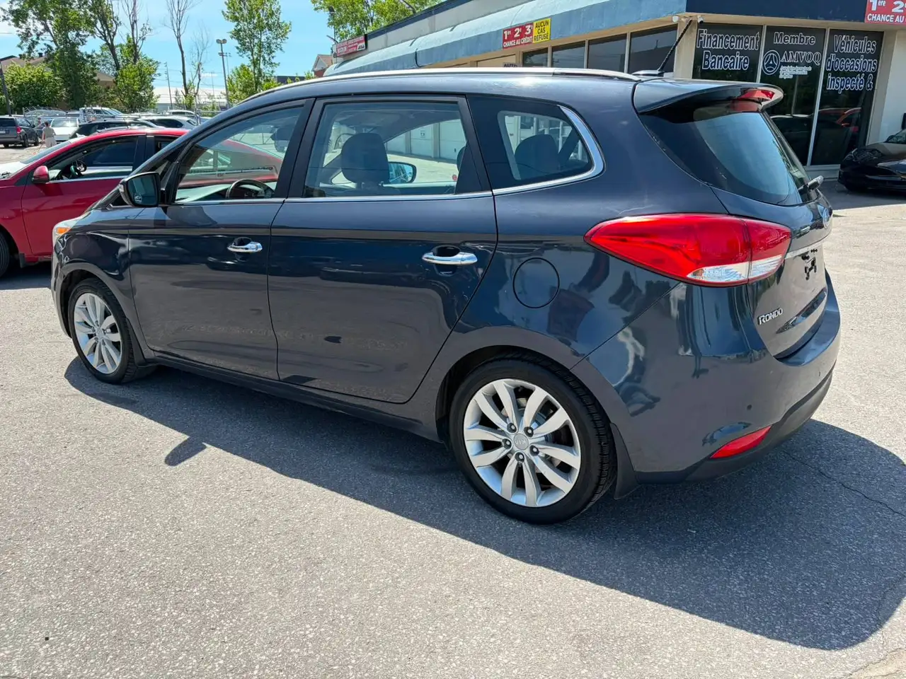 Kia Rondo fotografie Kia Rondo