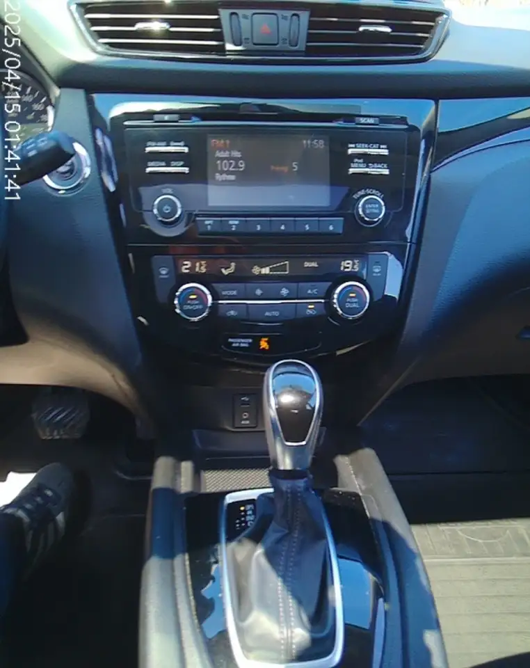 Nissan Qashqai снимка Nissan Qashqai