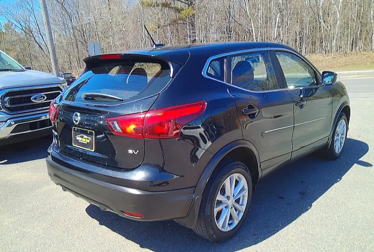Nissan Qashqai снимка Nissan Qashqai