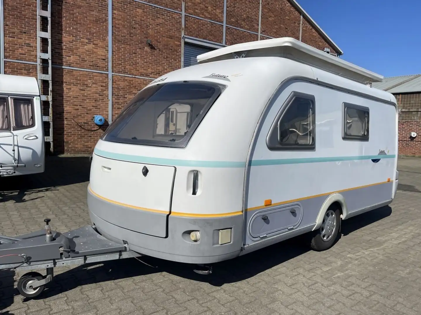 Hymer/Eriba Future 480 Vorzelt Autark Tempo 100 Tüv03-27 - 2