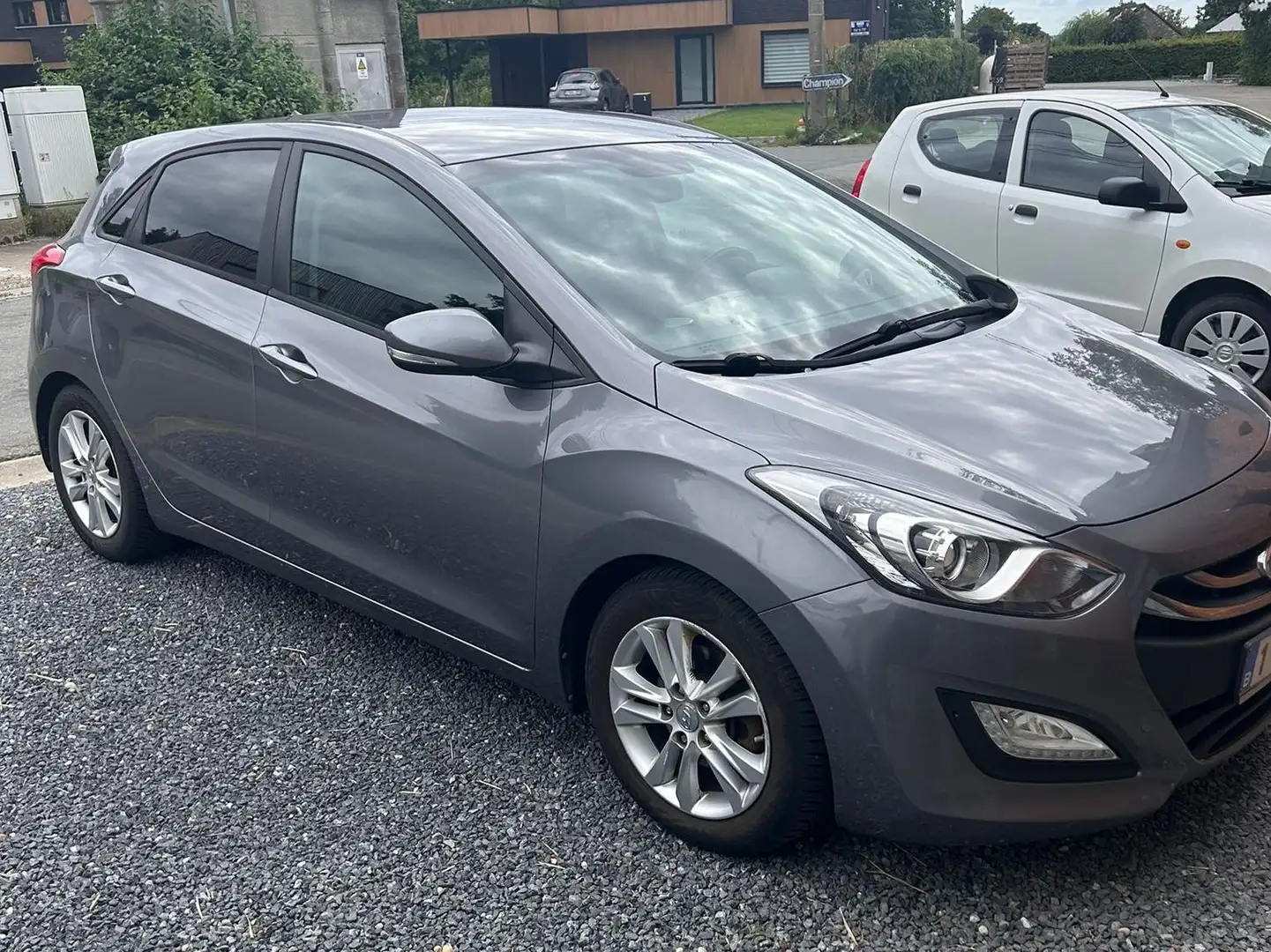 Hyundai i30 i30 1.4i Go! Gris - 1