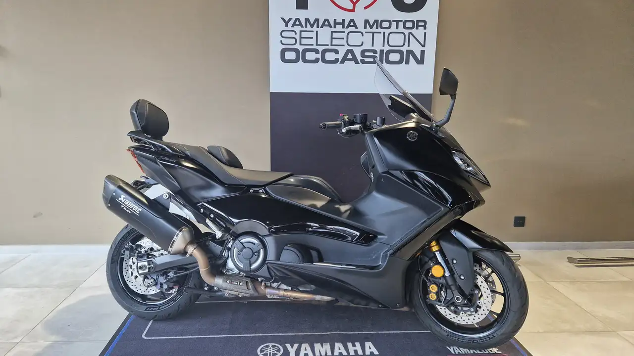 Yamaha Tmax 560