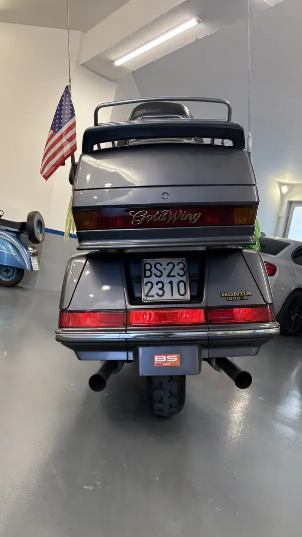 Honda Gold Wing 6 1.5 Šedá - 2