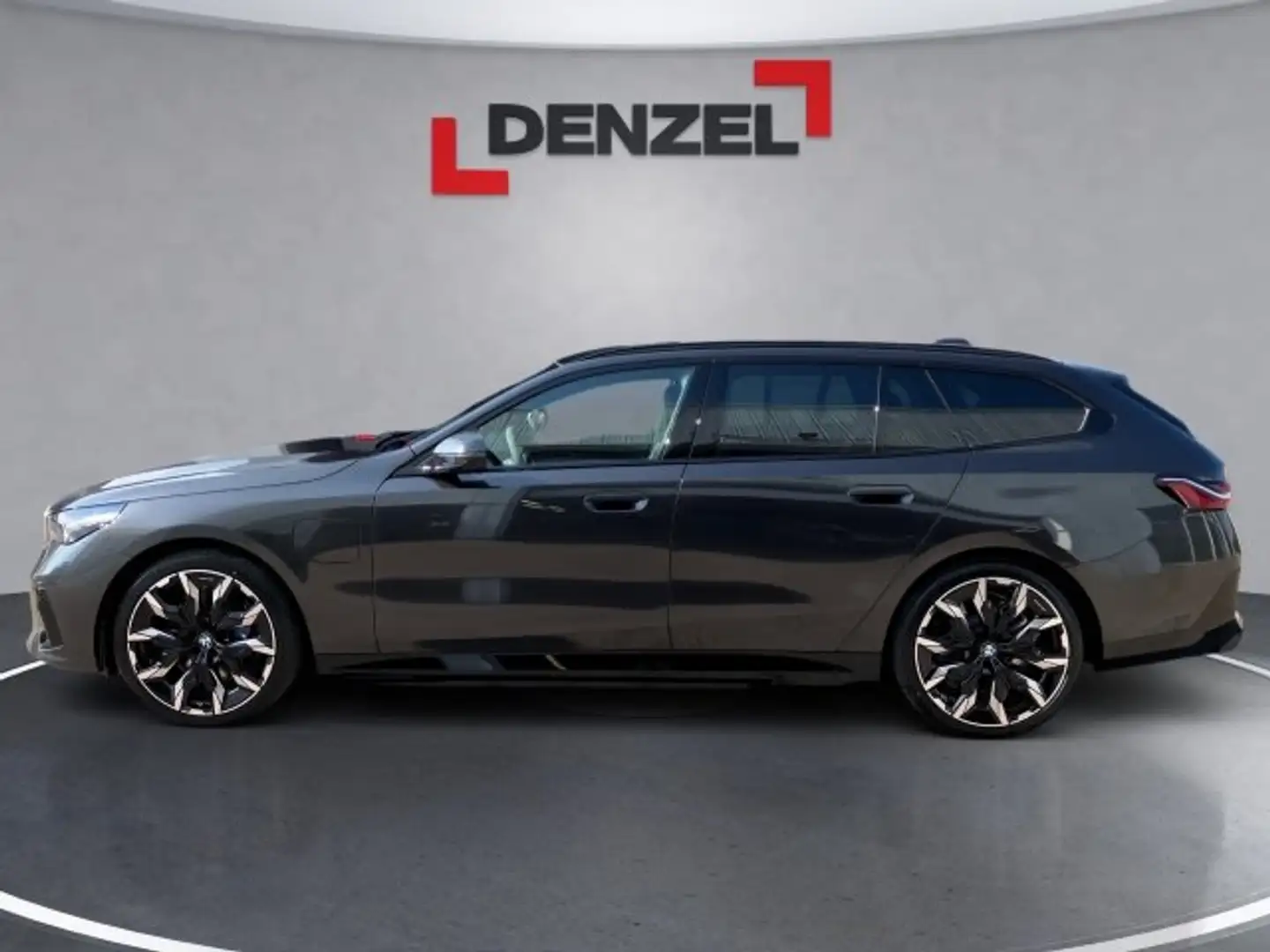 BMW 550 e xDrive Touring Grau - 2