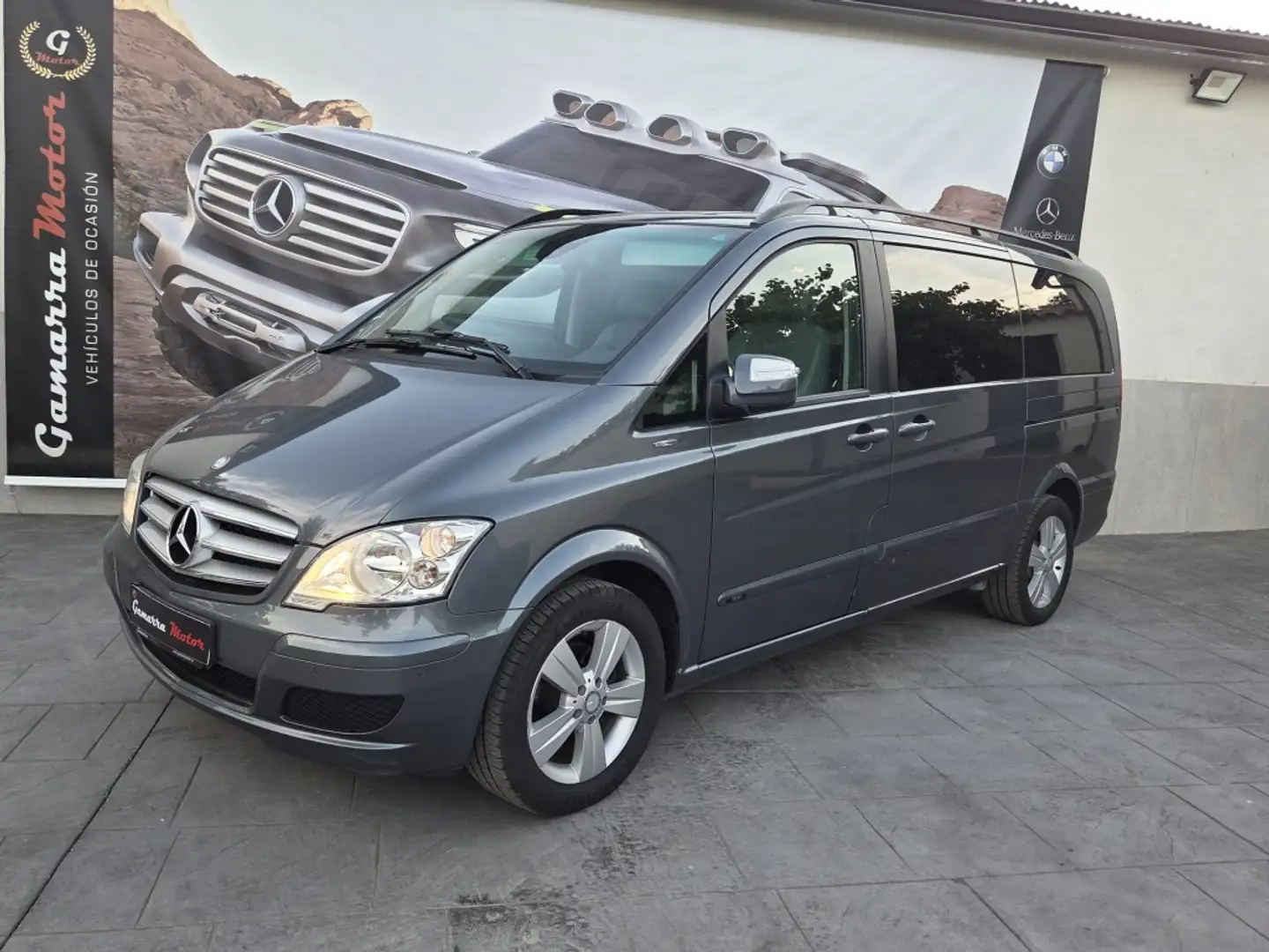 Mercedes-Benz Viano 2.2CDI Trend Largo 4M Aut. Gris - 1
