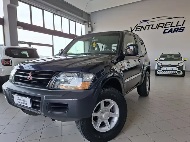 Mitsubishi Pajero Pajero III 2000 3p 2.5 tdi GLX 115cv