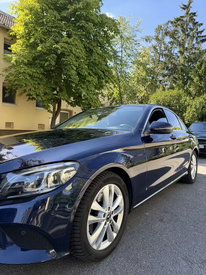 Mercedes-Benz C 220